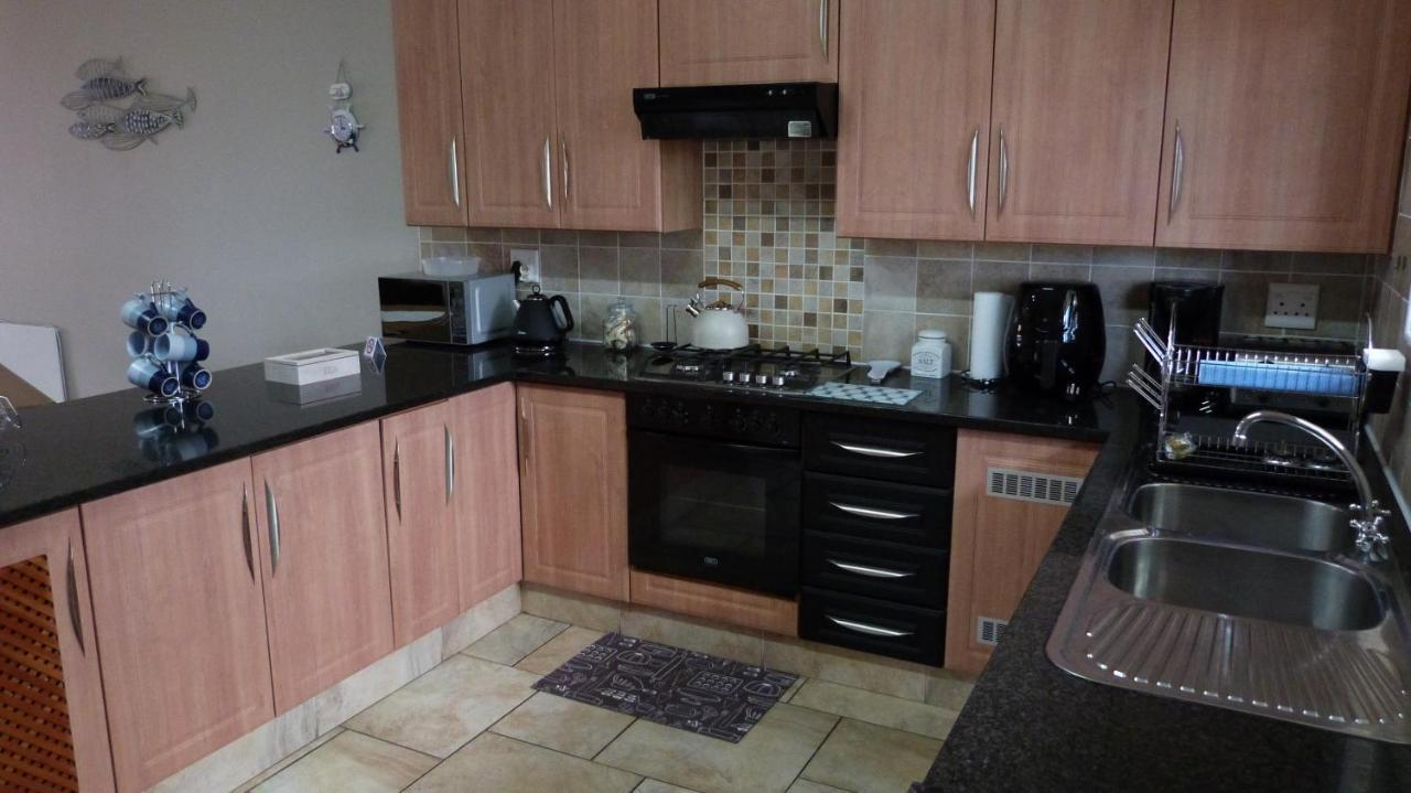 Settle Inn Self Catering Units Colchester Exteriör bild