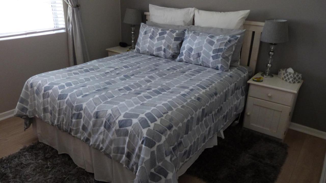 Settle Inn Self Catering Units Colchester Exteriör bild