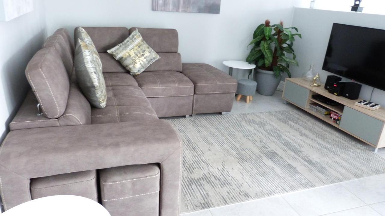 Settle Inn Self Catering Units Colchester Exteriör bild