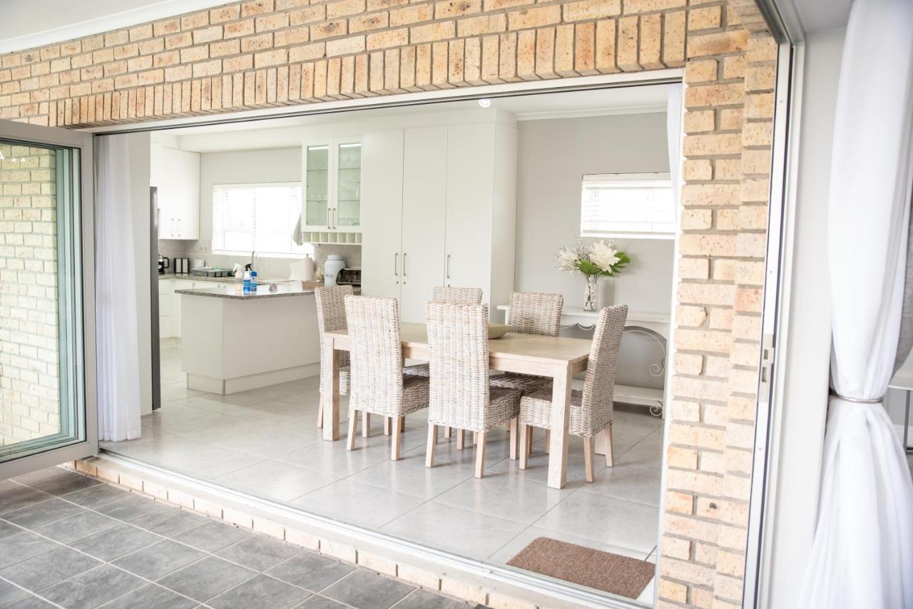 Settle Inn Self Catering Units Colchester Exteriör bild