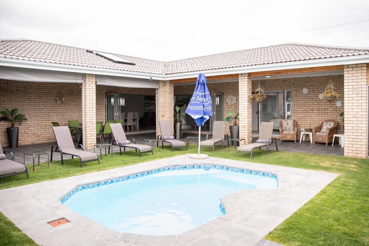 Settle Inn Self Catering Units Colchester Exteriör bild