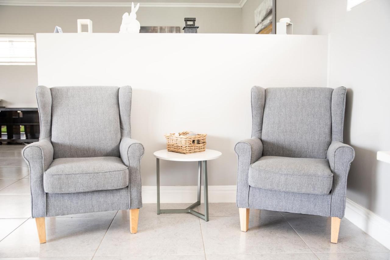 Settle Inn Self Catering Units Colchester Exteriör bild