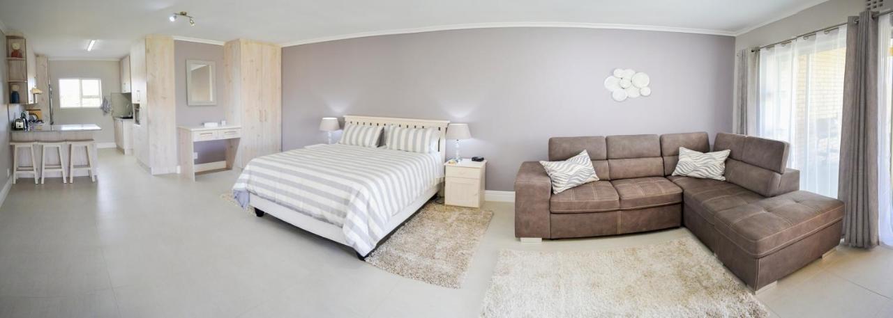 Settle Inn Self Catering Units Colchester Exteriör bild