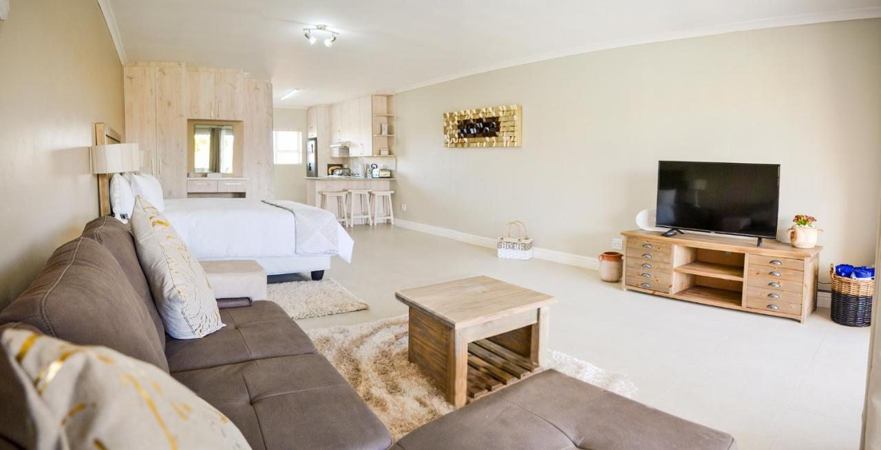 Settle Inn Self Catering Units Colchester Exteriör bild