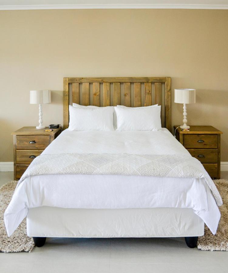 Settle Inn Self Catering Units Colchester Exteriör bild